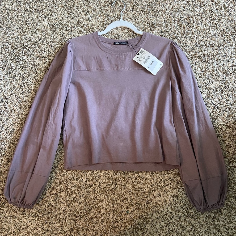 BNWT Zara Puffy Sleeve Long Sleeve Top